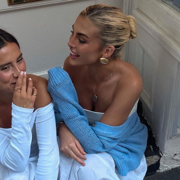 Vintage Gold Dome Hammered Statment Earrings - Picture 7 of 7